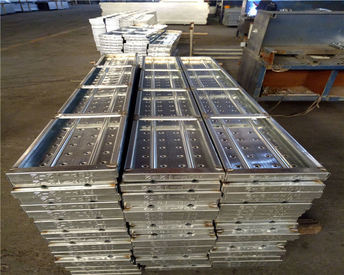 China-Stahlplanke für Gestellgroßhandel Baugerüst-Stahlplanke mit Haken-Großhandel-Baugerüst-Stahlplanken-Standard